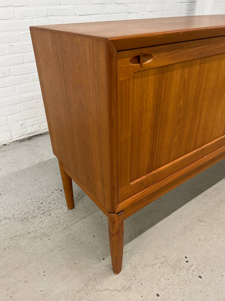 Deens teak dressoir H.W. Klein Bramin