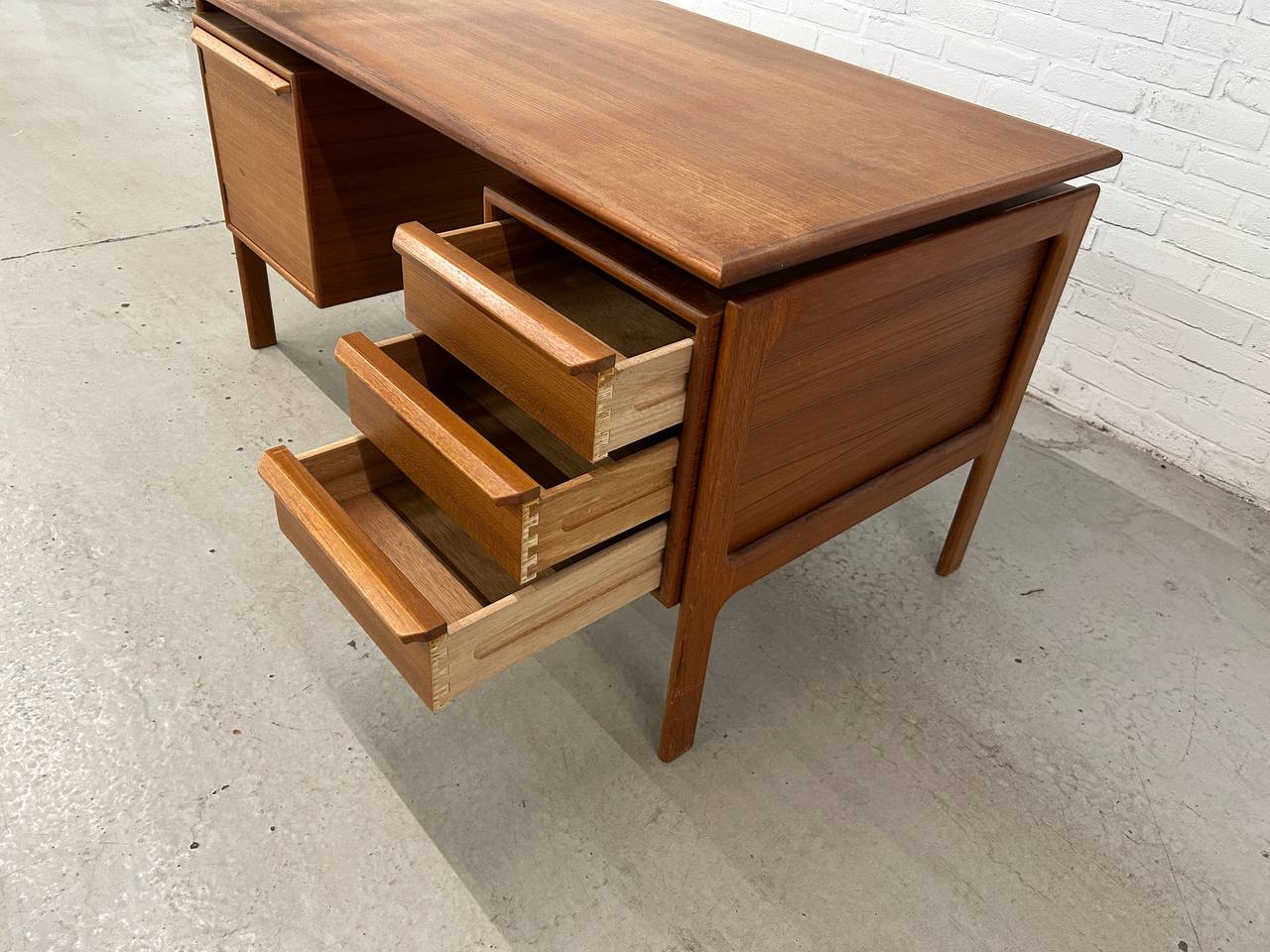 Vintage Deens bureau GV Møbler, jaren ‘60