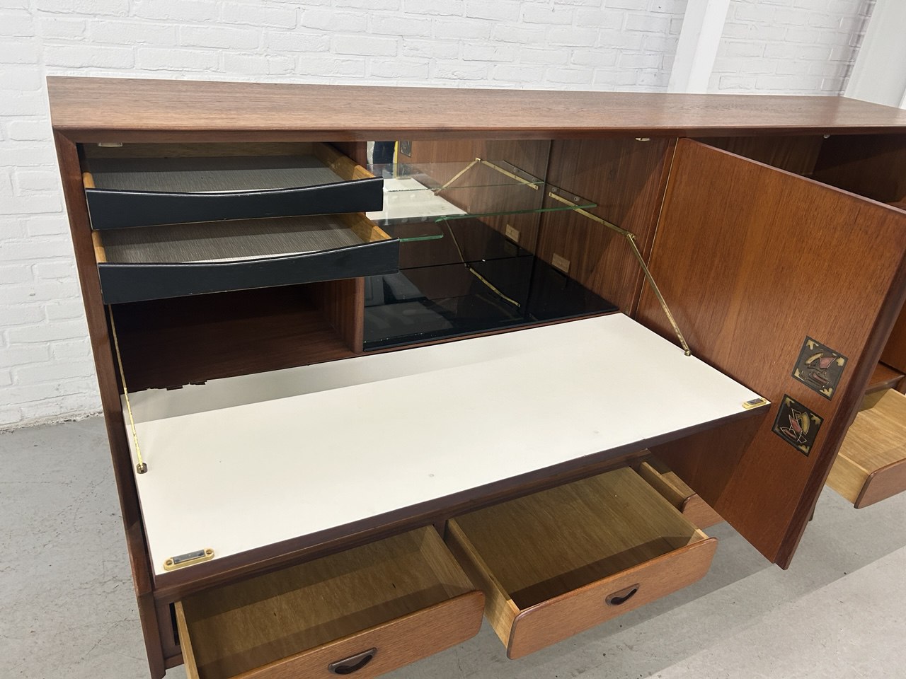 Louis Van Teeffelen Dressoir Highboard