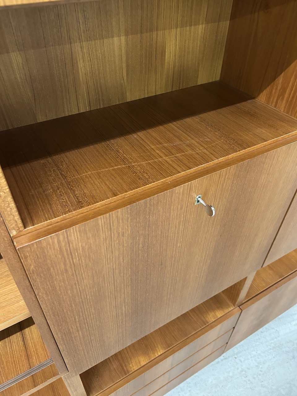 XXL vintage wandmeubel / boekenkast