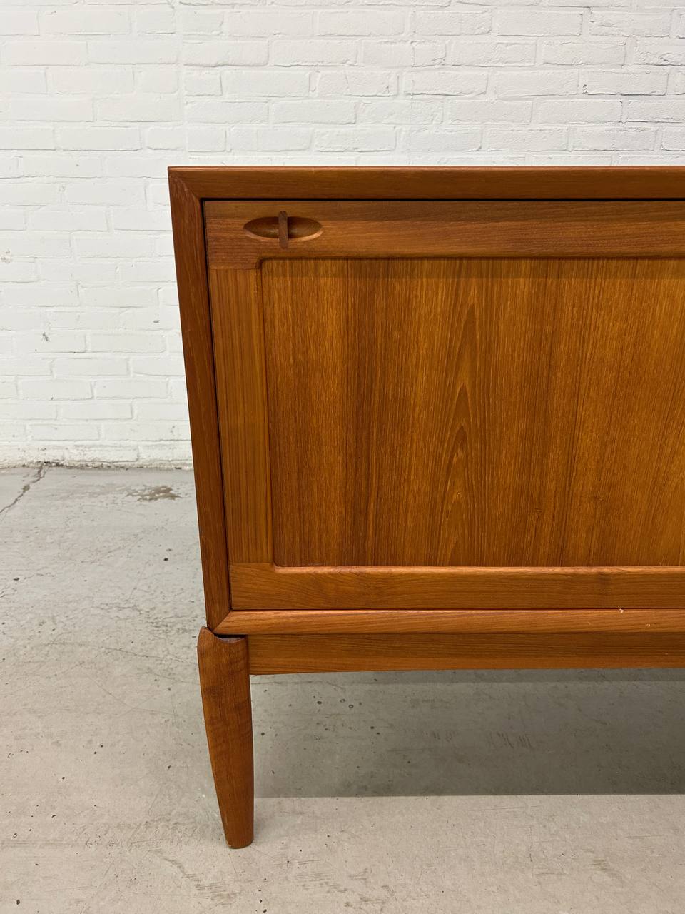 Deens teak dressoir H.W. Klein Bramin